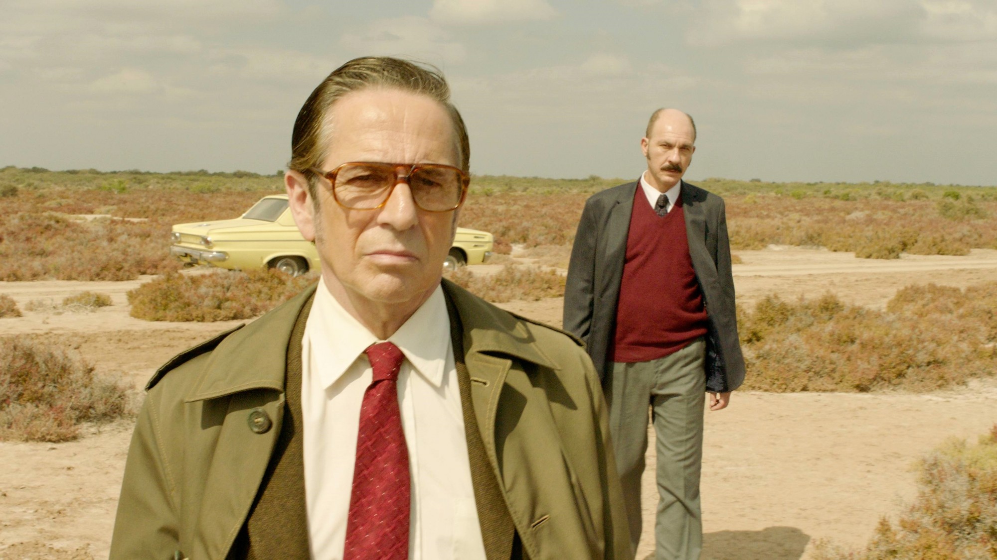 ROJO_Filmstill2-DarioGradinetti_AlfredoCastro.jpg