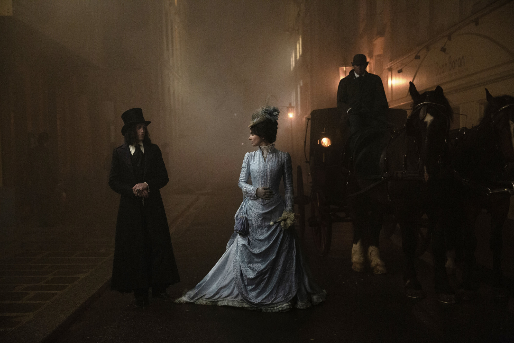 Dracula - A Love Tale - Szenen - ov - 01 Scene Picture © PHOTO SHANNA BESSON © 2025 LBP - EUROPACORP - TF1 FILMS PRODUCTION - SND.jpg