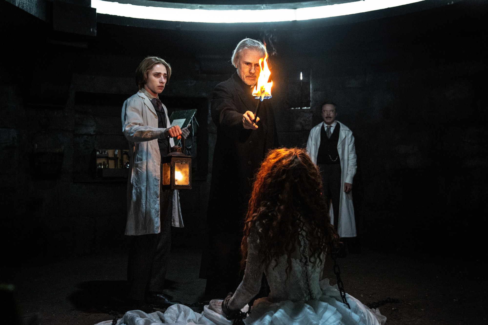 Dracula - A Love Tale - Szenen - ov - 05 Scene Picture © PHOTO SHANNA BESSON © 2025 LBP - EUROPACORP - TF1 FILMS PRODUCTION - SND.jpg