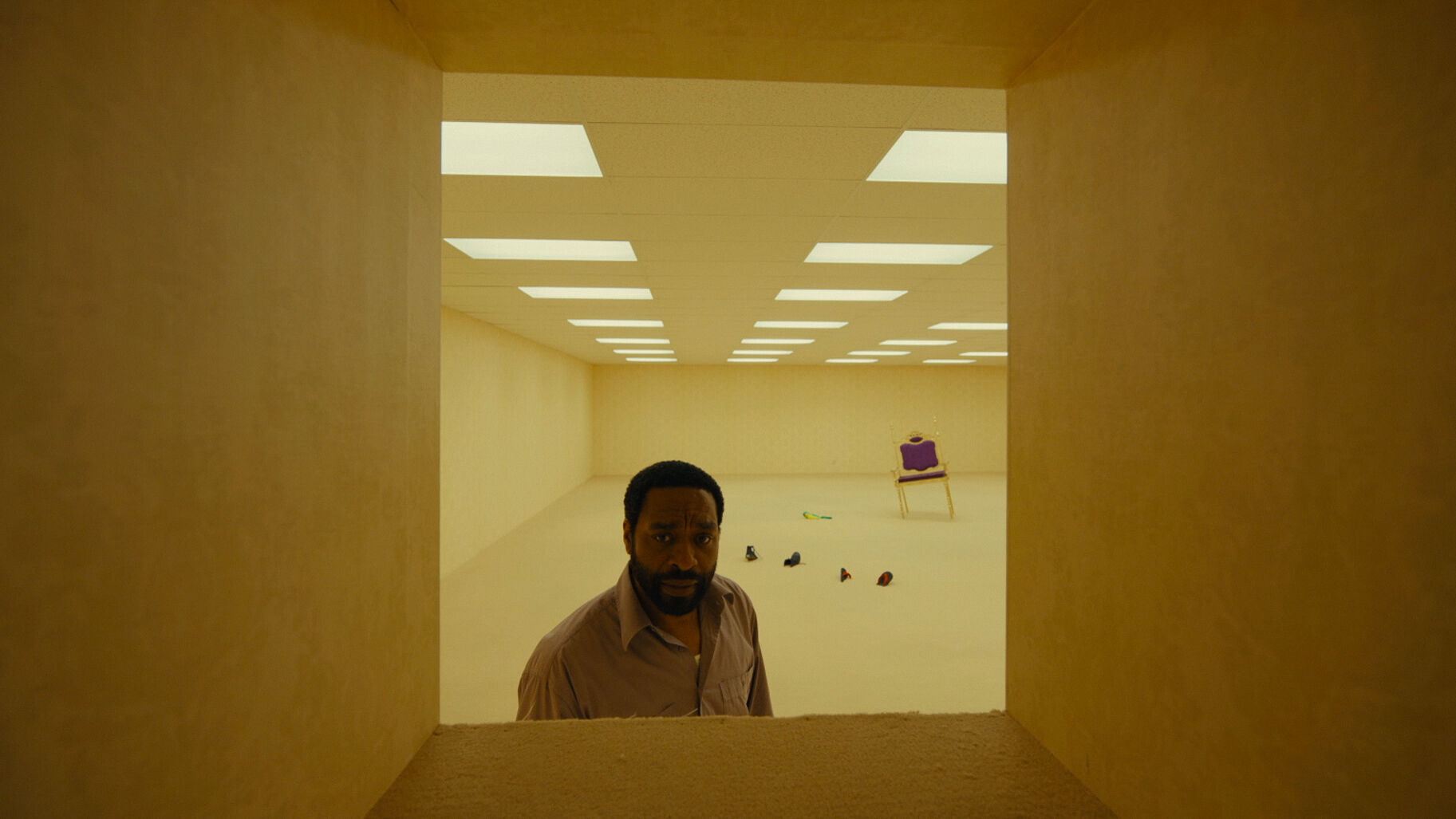 BACKROOMS-Still 05-© Courtesy of A24.jpg.jpg