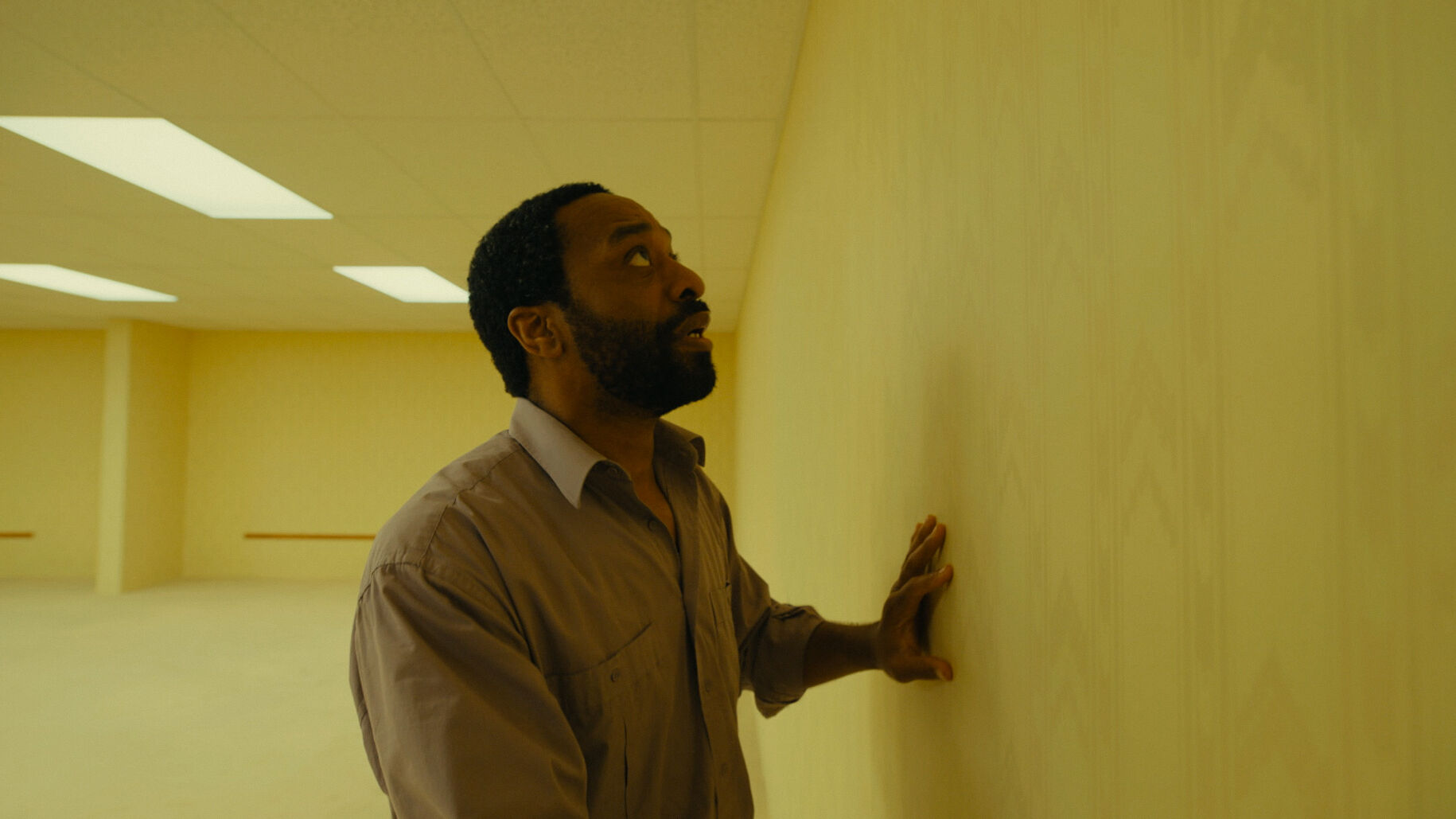 BACKROOMS-Still 06-© Courtesy of A24.jpg.jpg